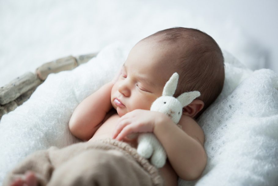 novorođenče-beba-korona virus