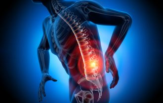 Bol u leđima produbljuje kombinacija ovih pokreta – zašto je važno da jačamo stomačne mišiće